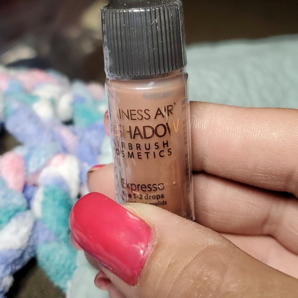 Luminess eyeshadow